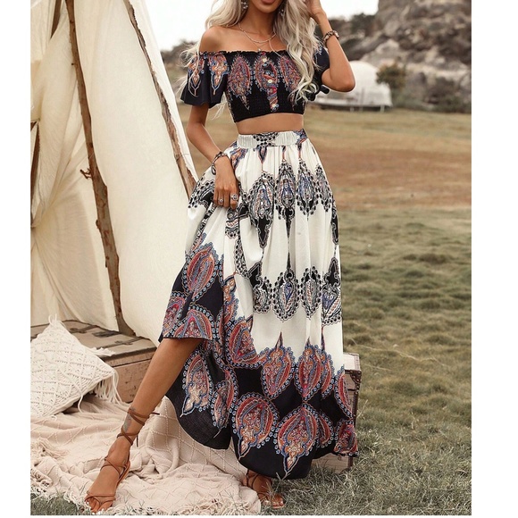 BellanBlue Dresses & Skirts - Boho Tribal Print Cropped Top Maxi Skirt Set